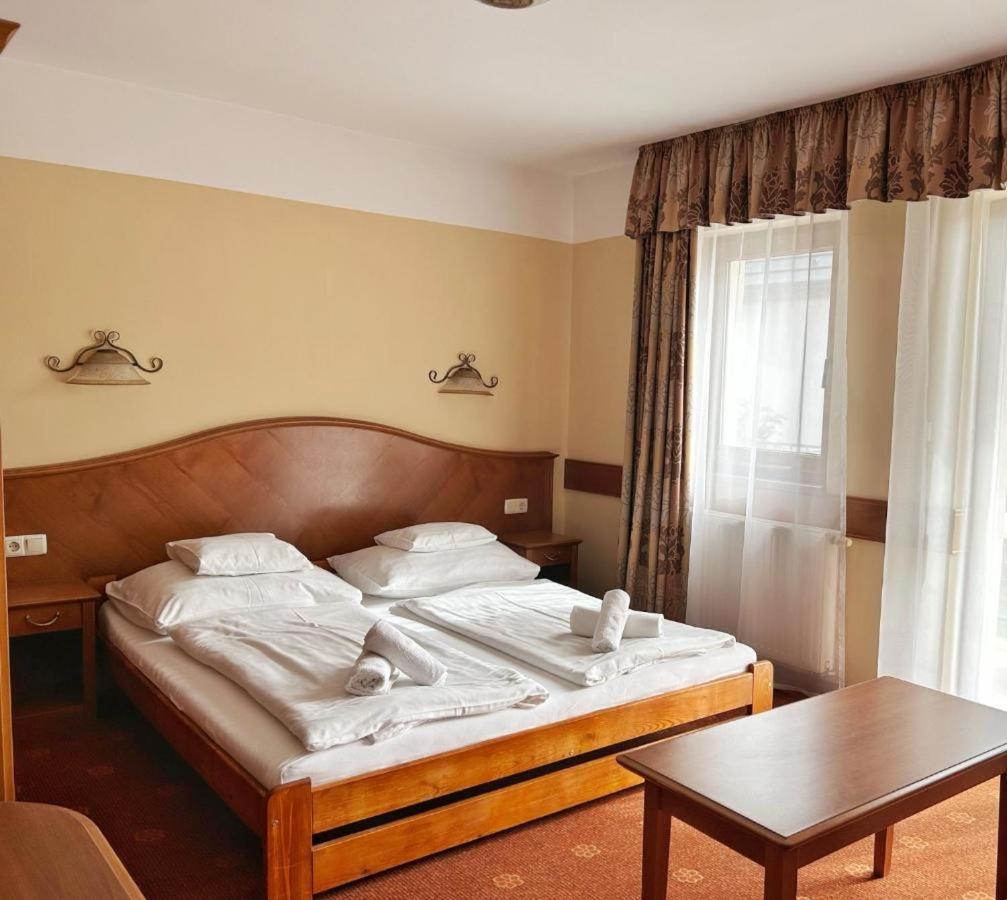 Fonix Wellness *** 1 A Epulet Bed & Breakfast Hévíz Dış mekan fotoğraf