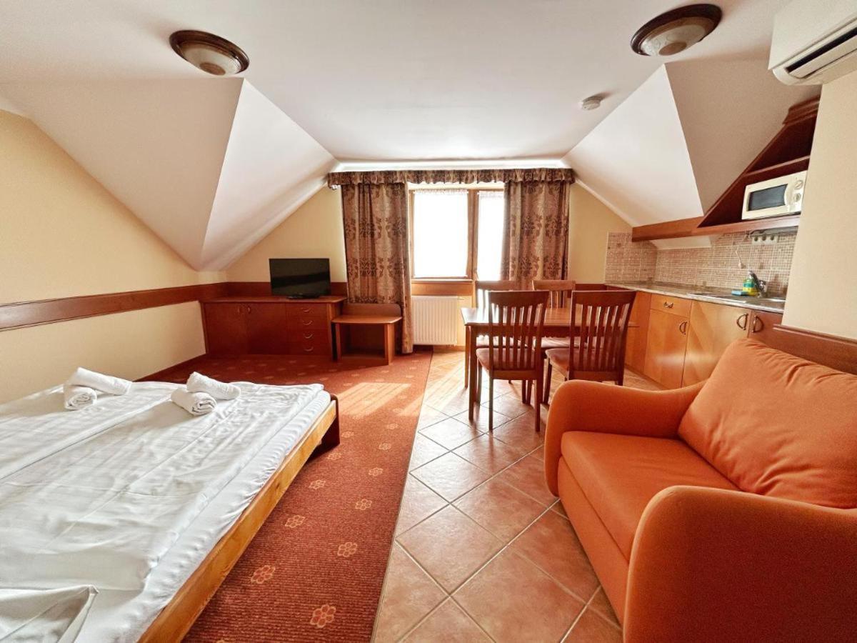 Fonix Wellness *** 1 A Epulet Bed & Breakfast Hévíz Dış mekan fotoğraf