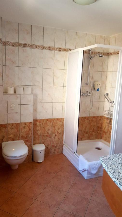 Fonix Wellness *** 1 A Epulet Bed & Breakfast Hévíz Dış mekan fotoğraf
