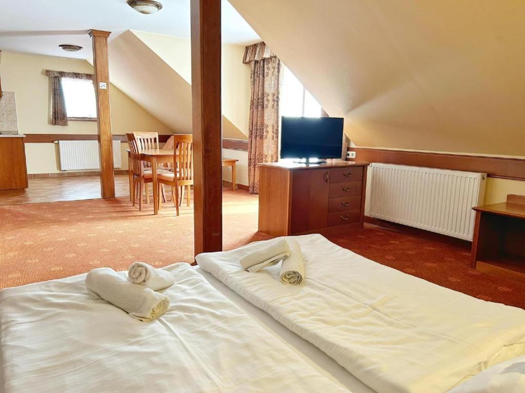 Fonix Wellness *** 1 A Epulet Bed & Breakfast Hévíz Dış mekan fotoğraf