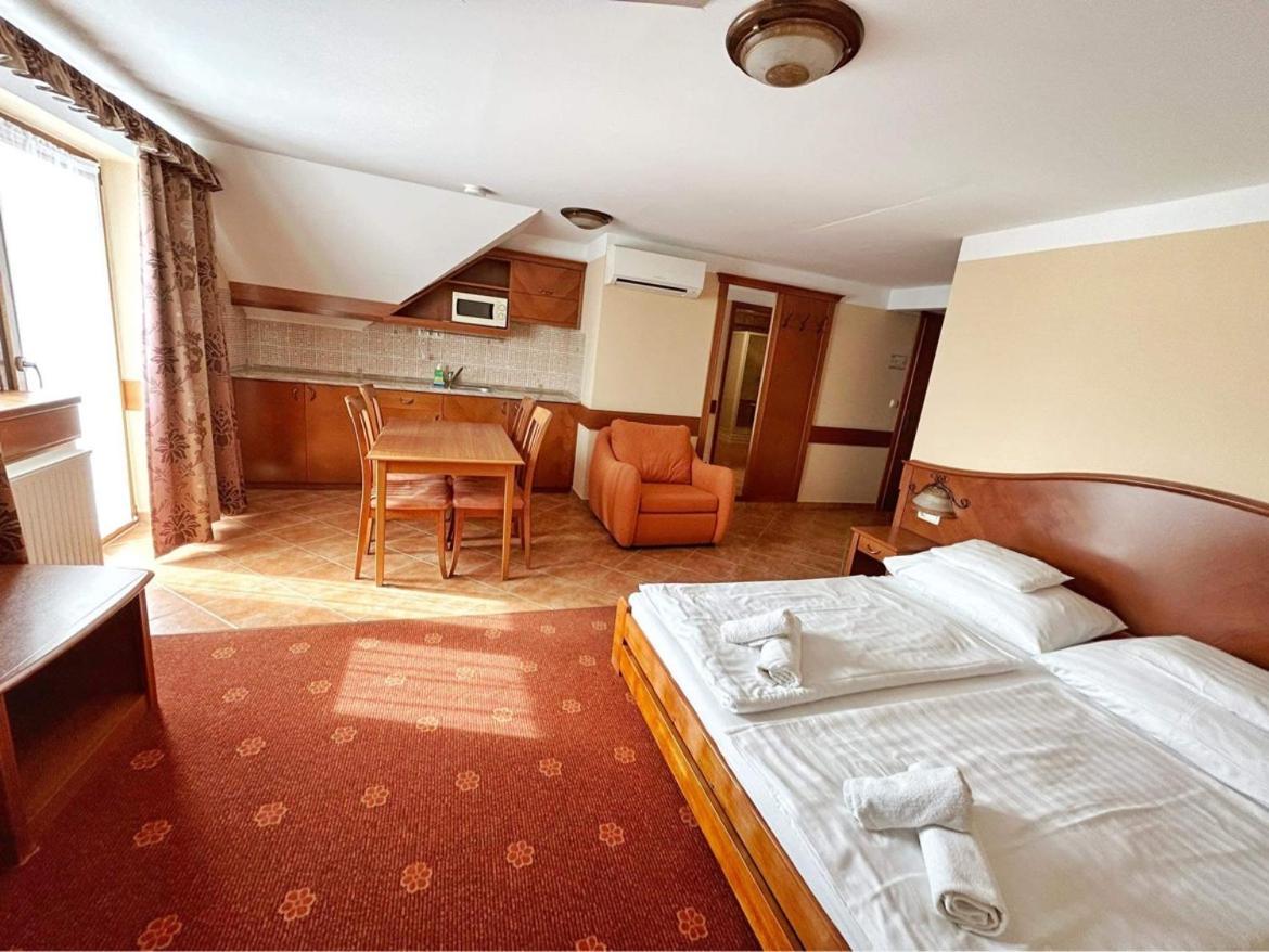 Fonix Wellness *** 1 A Epulet Bed & Breakfast Hévíz Dış mekan fotoğraf