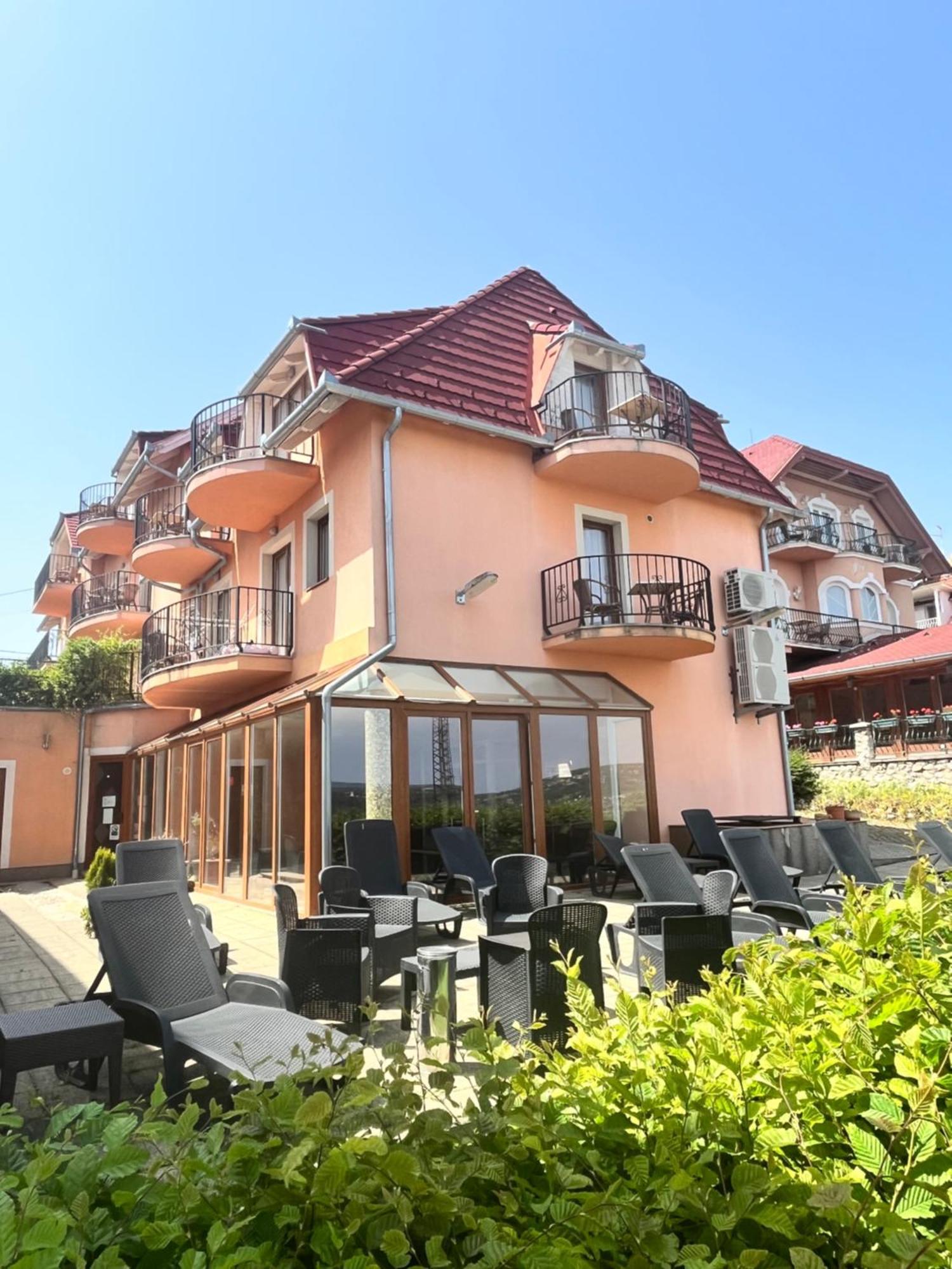 Fonix Wellness *** 1 A Epulet Bed & Breakfast Hévíz Dış mekan fotoğraf