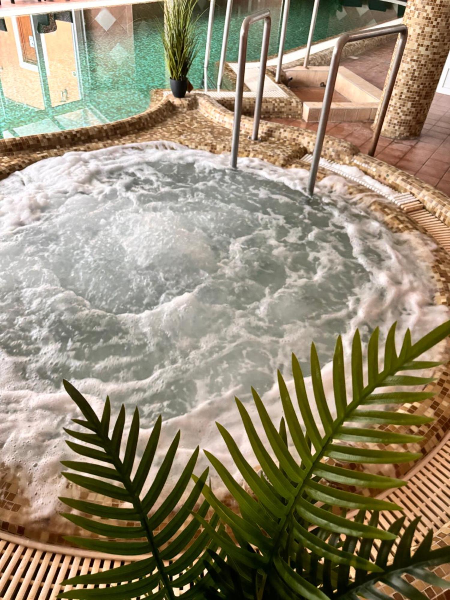 Fonix Wellness *** 1 A Epulet Bed & Breakfast Hévíz Dış mekan fotoğraf